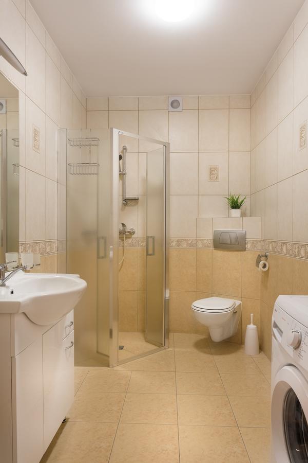 קולובז'ג Olymp 114 I 120 Z Basenem, Sauna I Jacuzzi W Cenie מראה חיצוני תמונה